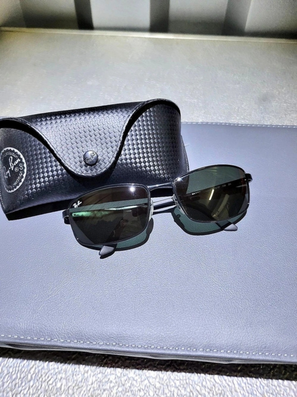 Ray-Ban RB3498 Black & Green Sunglasses